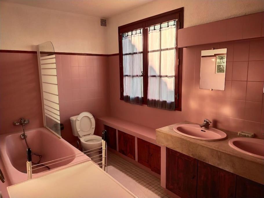 La Vie Au Spacieux Et Autonome Holiday home Malay-le-Grand